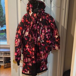 Spyder kids vibrant Pink and Black Patterned matching ski set